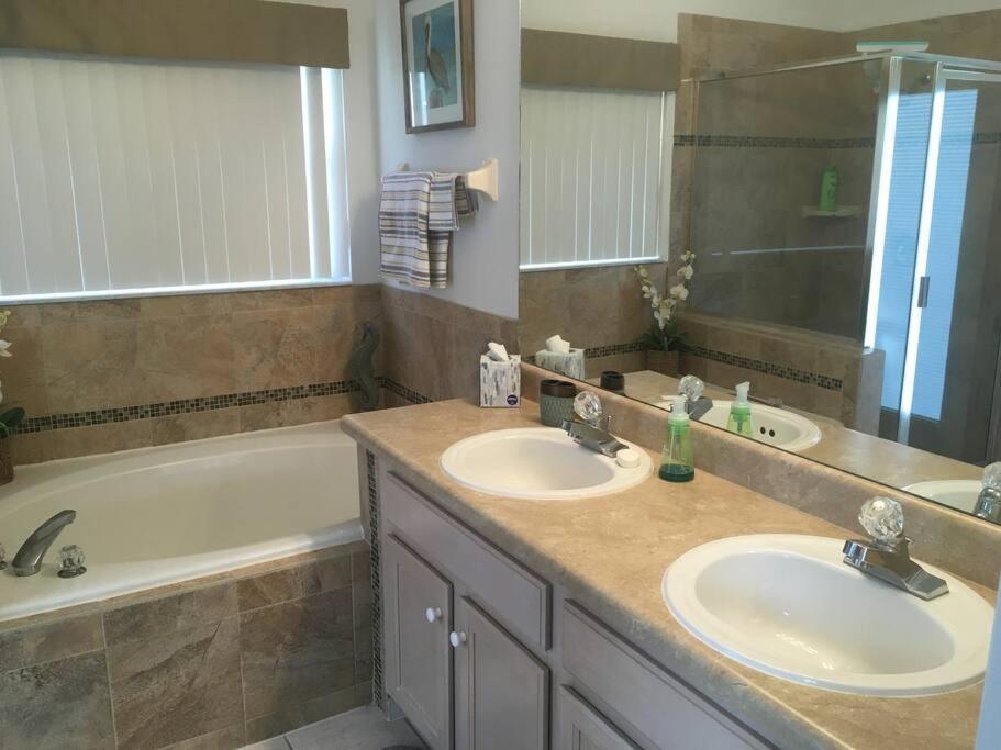 Family Villa With Private Pool Near Disney Parks คิสซิมมี ภายนอก รูปภาพ