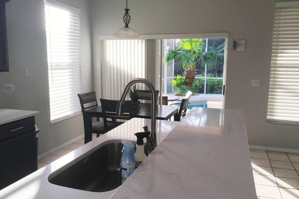 Family Villa With Private Pool Near Disney Parks คิสซิมมี ภายนอก รูปภาพ